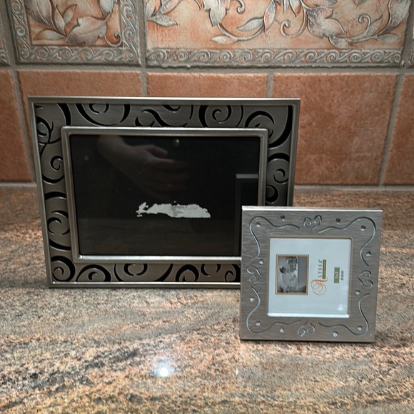 Hobby Lobby Silver Cutout Frames - 2pcs - Picture 1 of 9